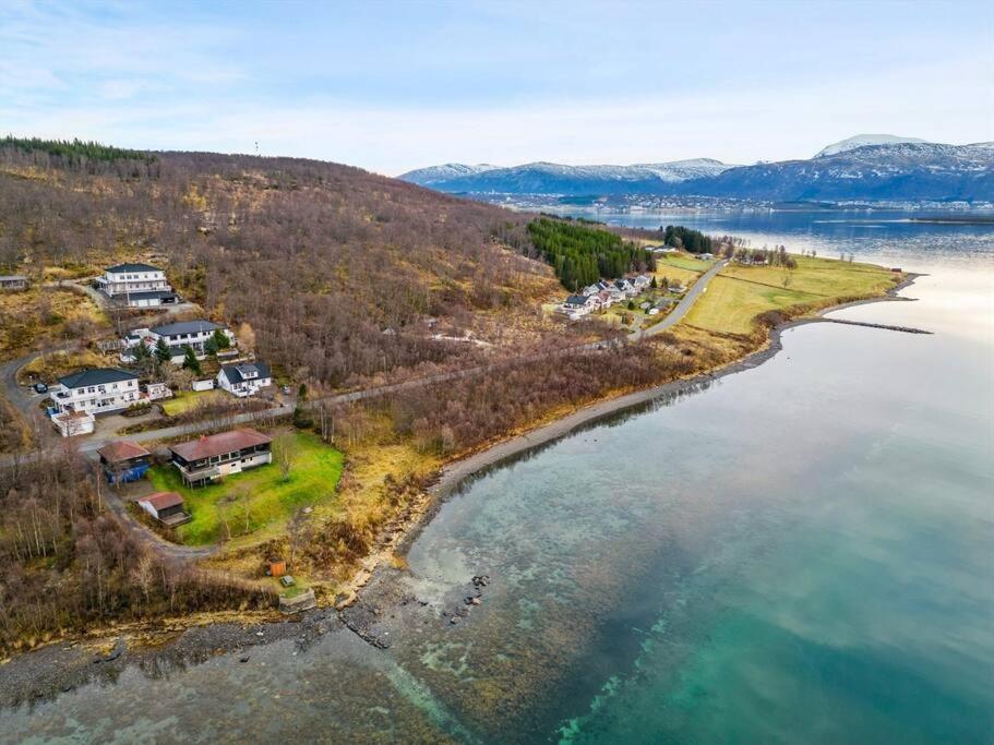 Hus Med Egen Strandlinje Tromsø Kültér fotó