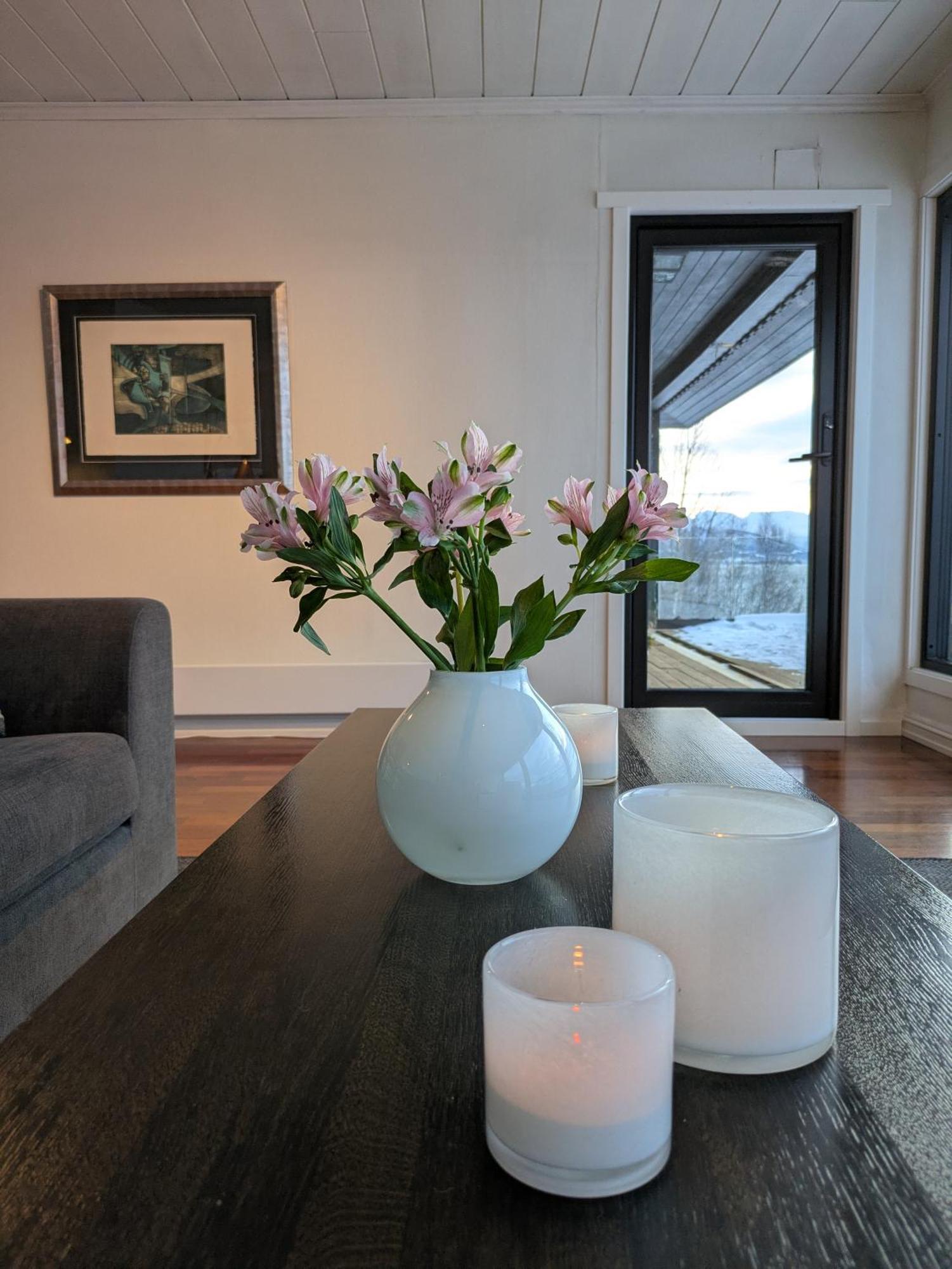 Hus Med Egen Strandlinje Tromsø Kültér fotó